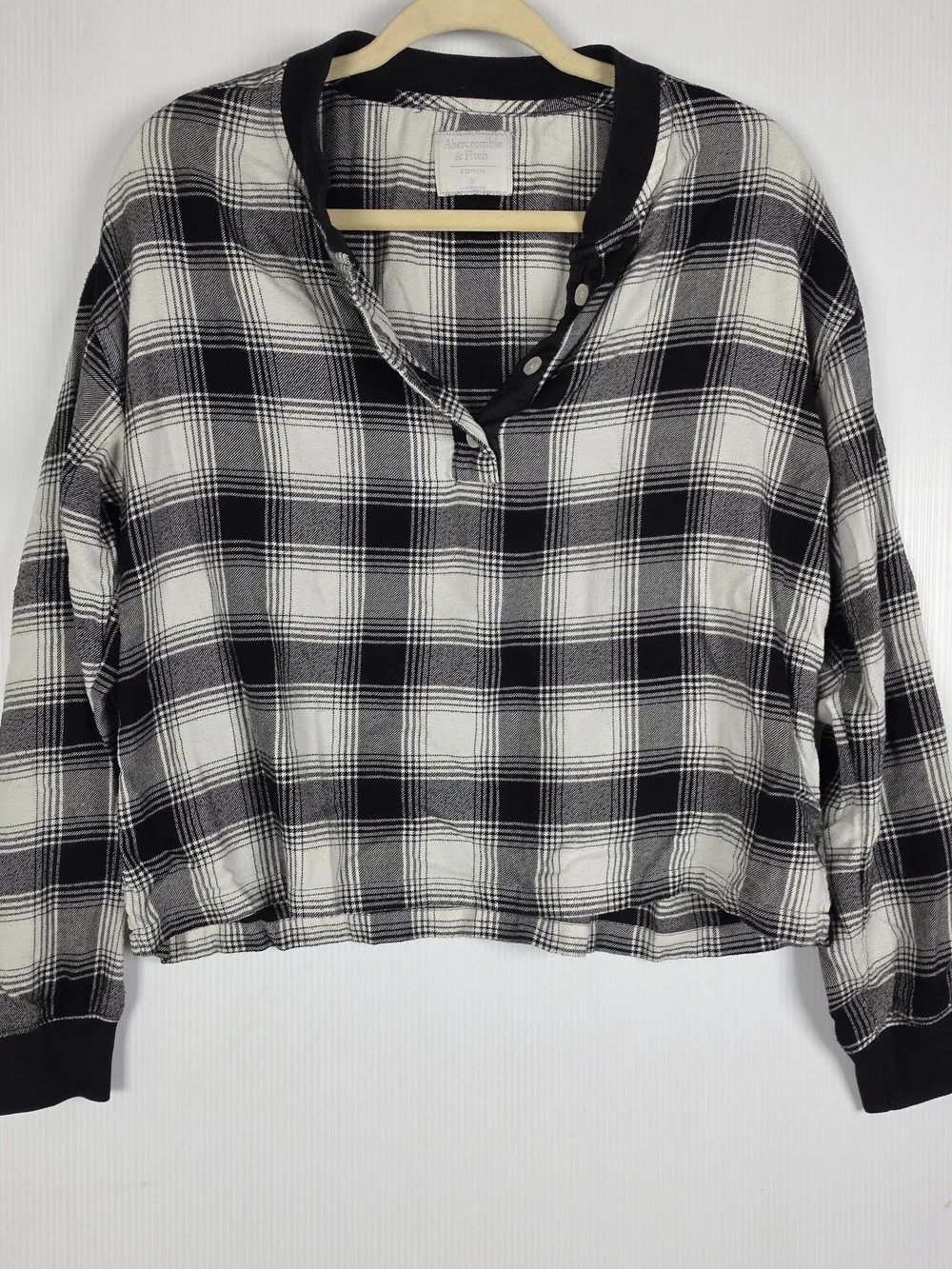 Abercrombie & Fitch Black and White Plaid Henley Sleepwear Too